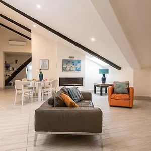 Les Maisons Napels