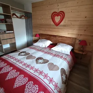 chez-ma-grand-mere.hotels-rhonealpes.com/