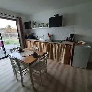 charmant-appartement-au-saint-romain-la-motte.hotels-rhonealpes.com/