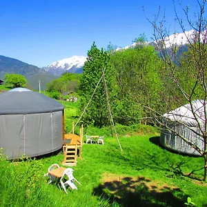 nuit-insolite-en-yourte.hotels-rhonealpes.com/